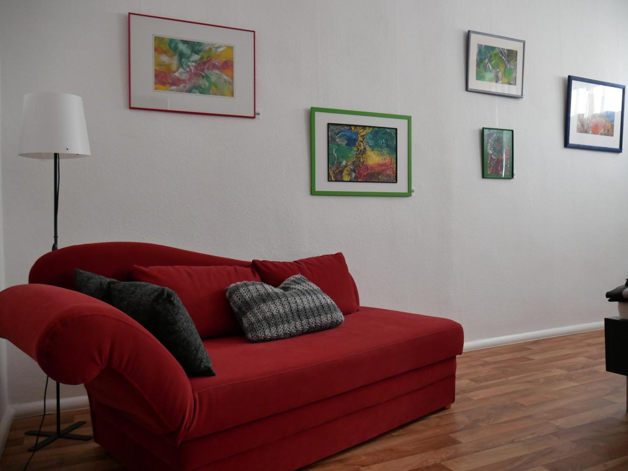 Ferienwohnungen In Der Kunstgalerie Charlie Und Jenny Chemnitz Rum bild